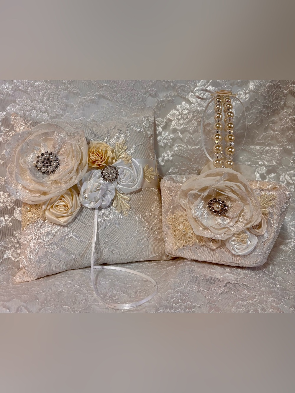 🤍 Ivory White and Cream Ring Pillow and Flower Basket Set